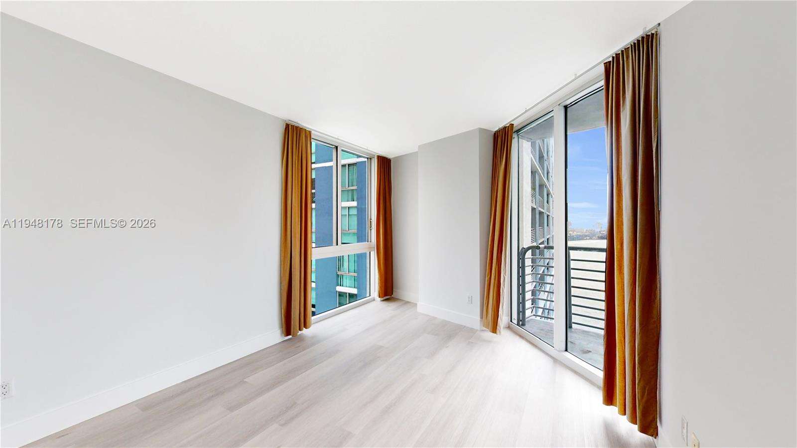 ONE MIAMI WEST - 325 Biscayne Blvd, Miami, FL 33131 | Picture 11