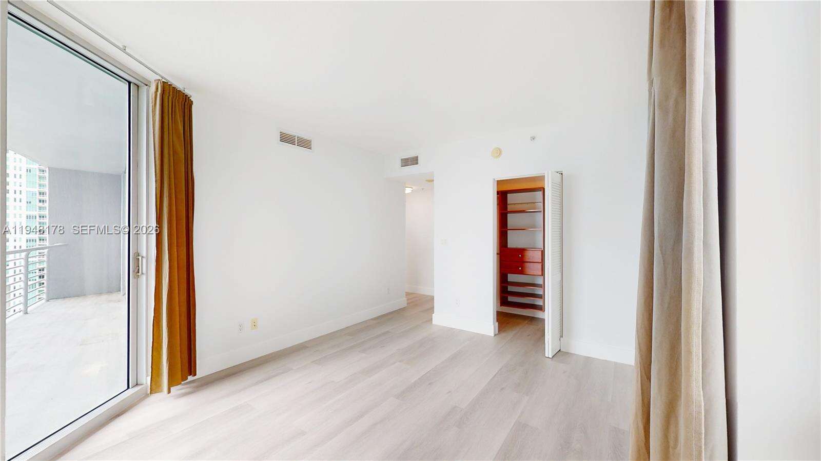 ONE MIAMI WEST - 325 Biscayne Blvd, Miami, FL 33131 | Picture 12