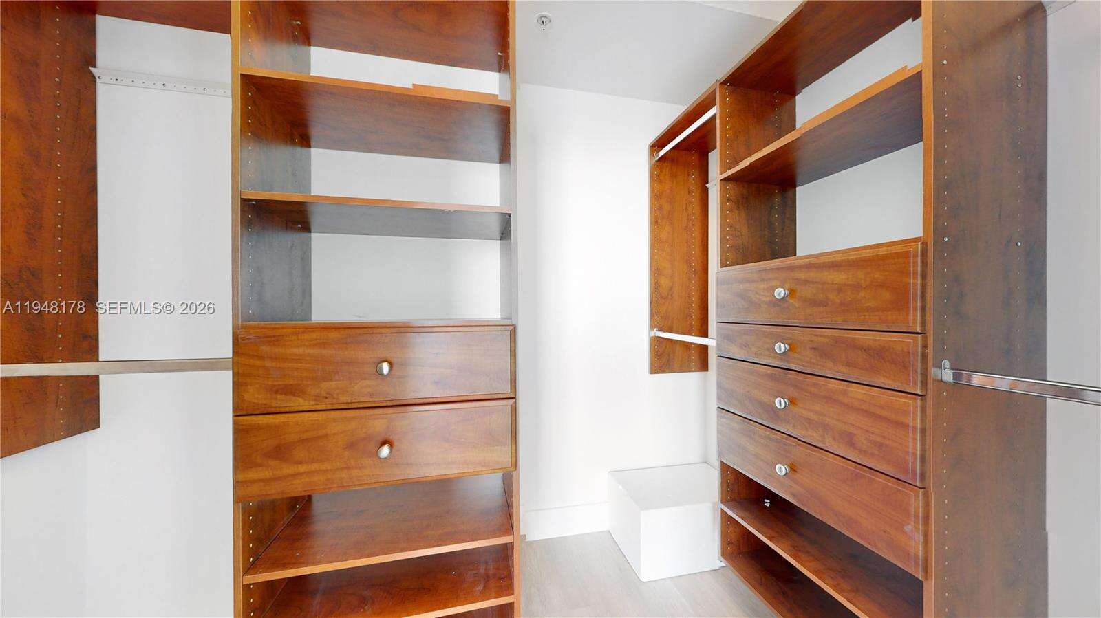 ONE MIAMI WEST - 325 Biscayne Blvd, Miami, FL 33131 | Picture 20