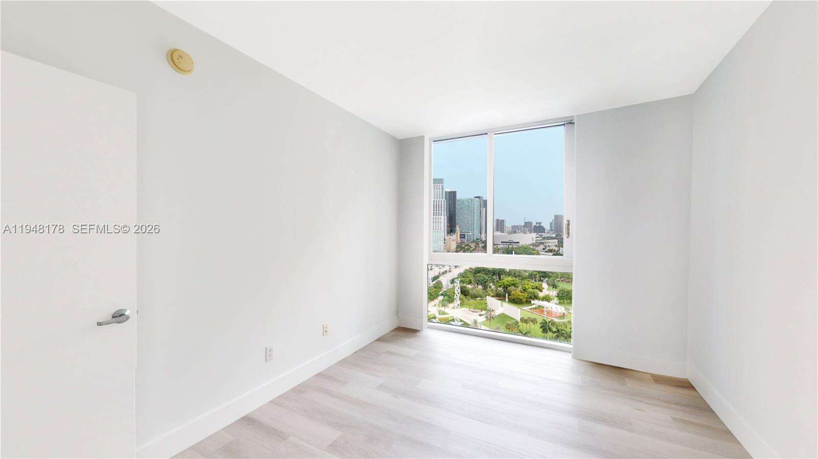 ONE MIAMI WEST - 325 Biscayne Blvd, Miami, FL 33131 | Picture 8