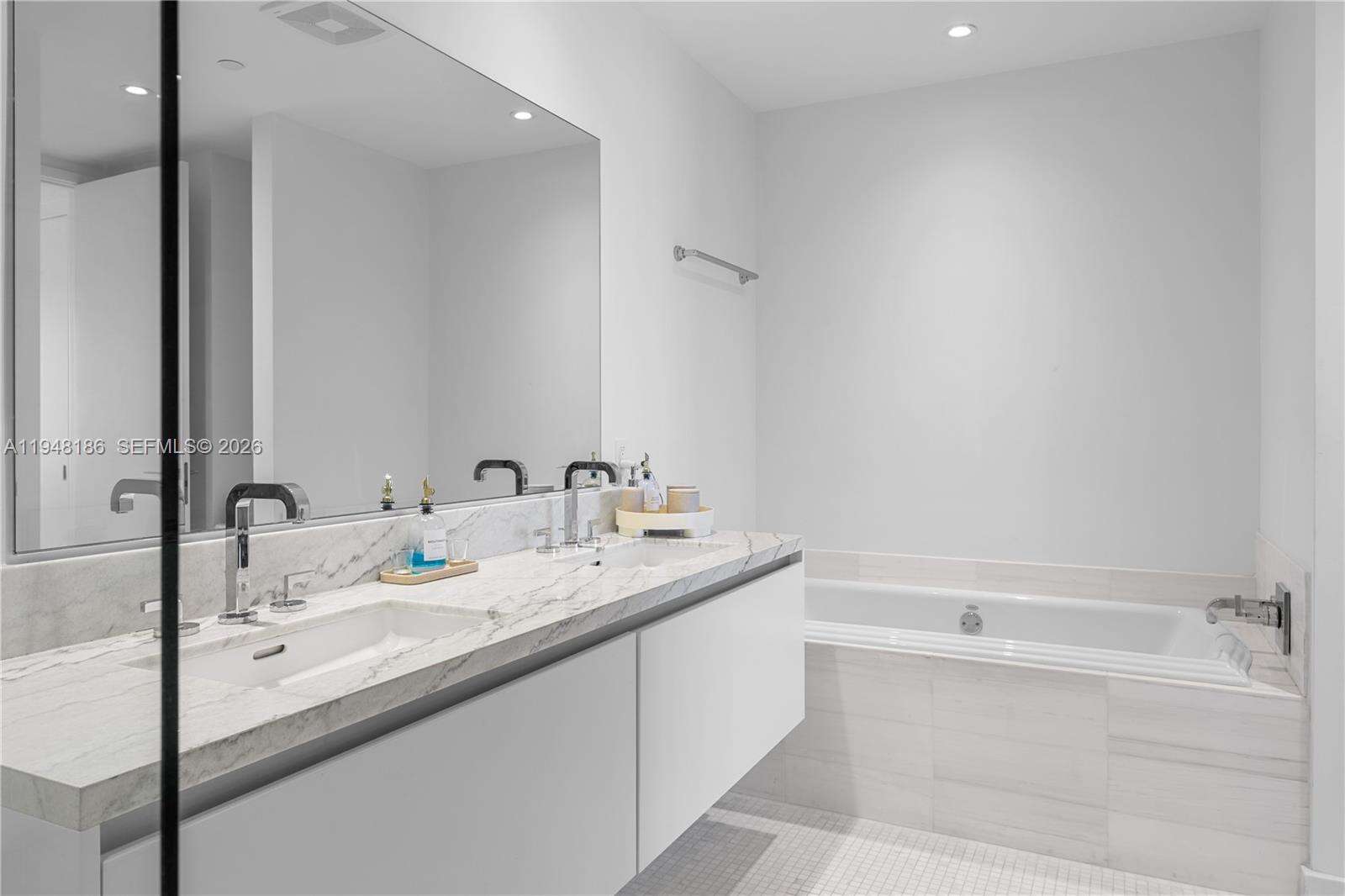 MISSONI BAIA - 700 26 Ter, Miami, FL 33137 | Picture 22