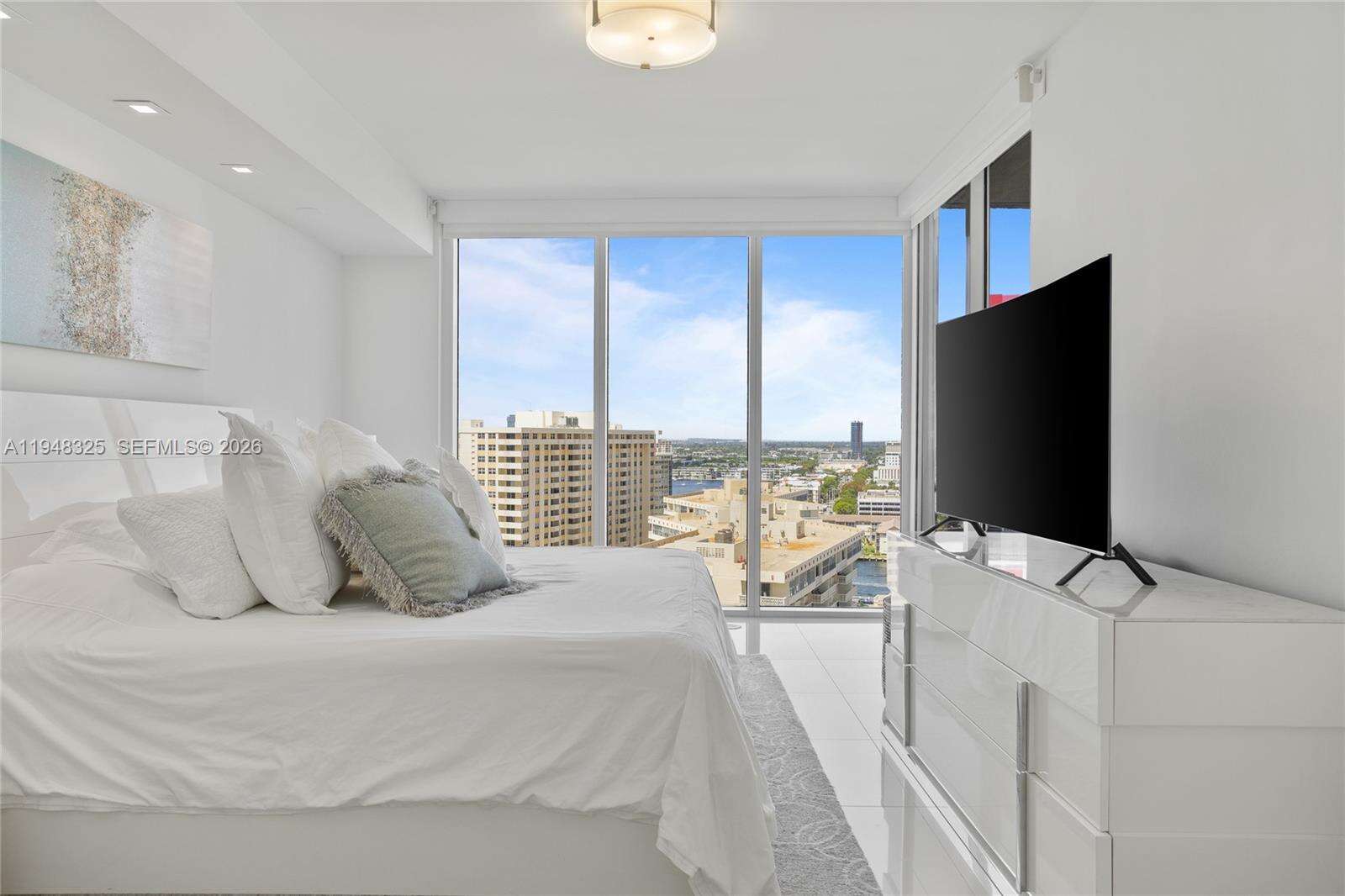 BEACH CLUB THREE - 1800 Ocean Dr, Hallandale Beach, FL 33009 | Picture 25