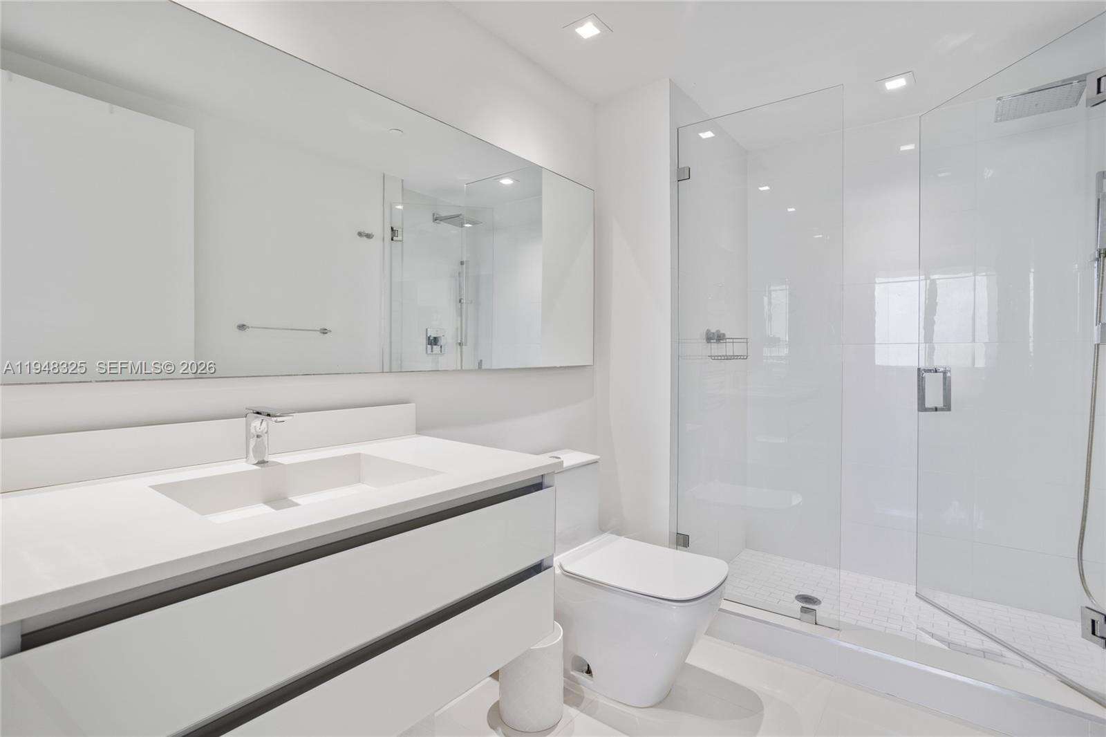 BEACH CLUB THREE - 1800 Ocean Dr, Hallandale Beach, FL 33009 | Picture 33