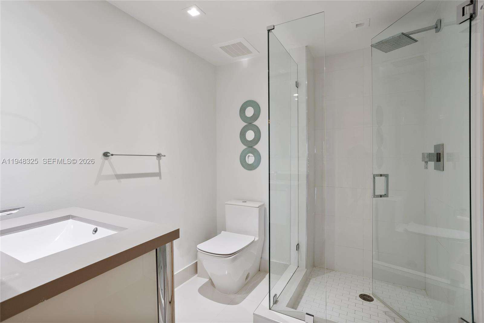 BEACH CLUB THREE - 1800 Ocean Dr, Hallandale Beach, FL 33009 | Picture 35