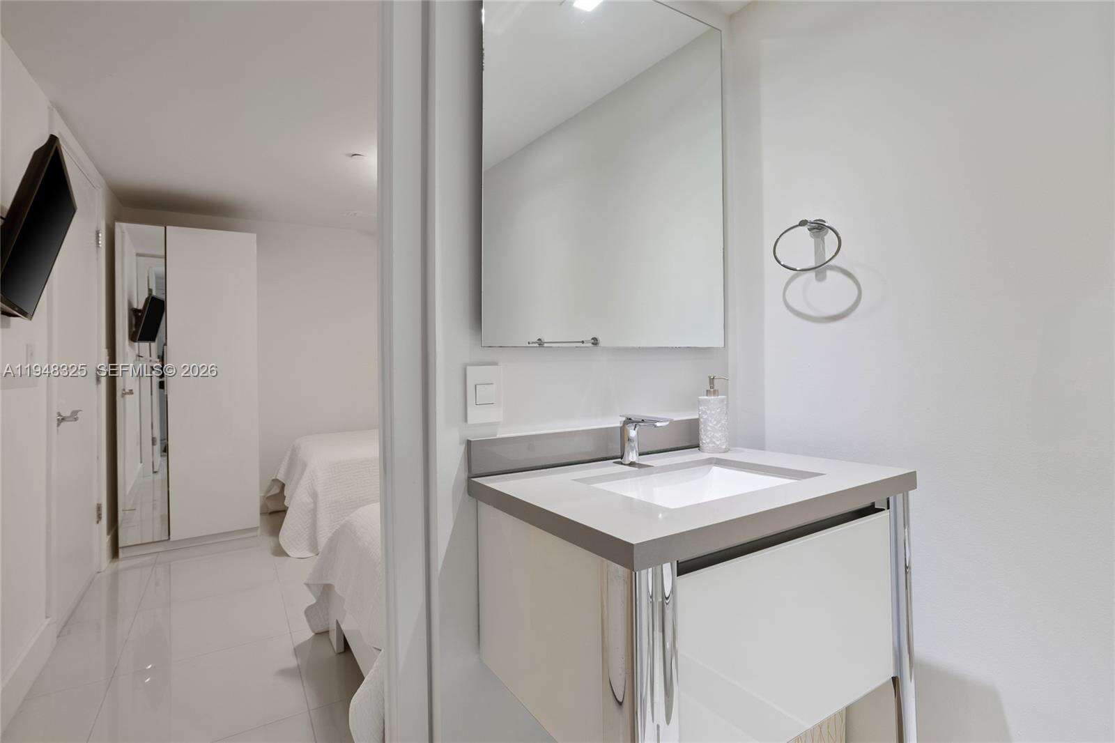 BEACH CLUB THREE - 1800 Ocean Dr, Hallandale Beach, FL 33009 | Picture 36