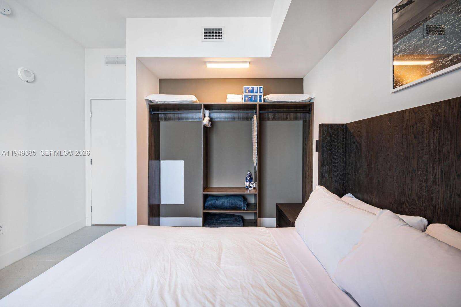 159 NE 6TH STREET - 159 6 St, Miami, FL 33132 | Picture 16