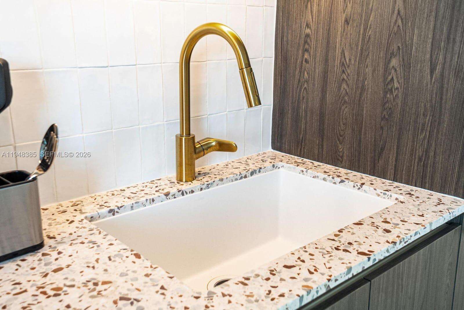 159 NE 6TH STREET - 159 6 St, Miami, FL 33132 | Picture 42