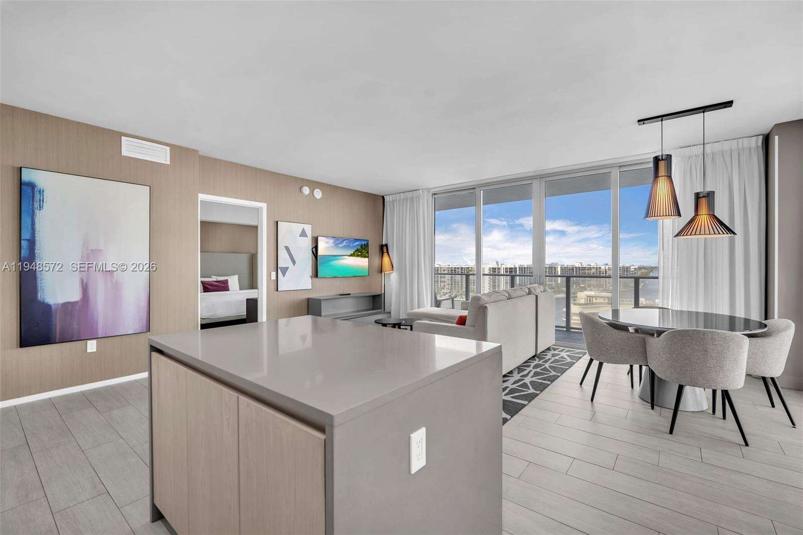 Hyde Beach House at 4010 Ocean Dr, Hollywood, FL 33019 - For Sale photo 11