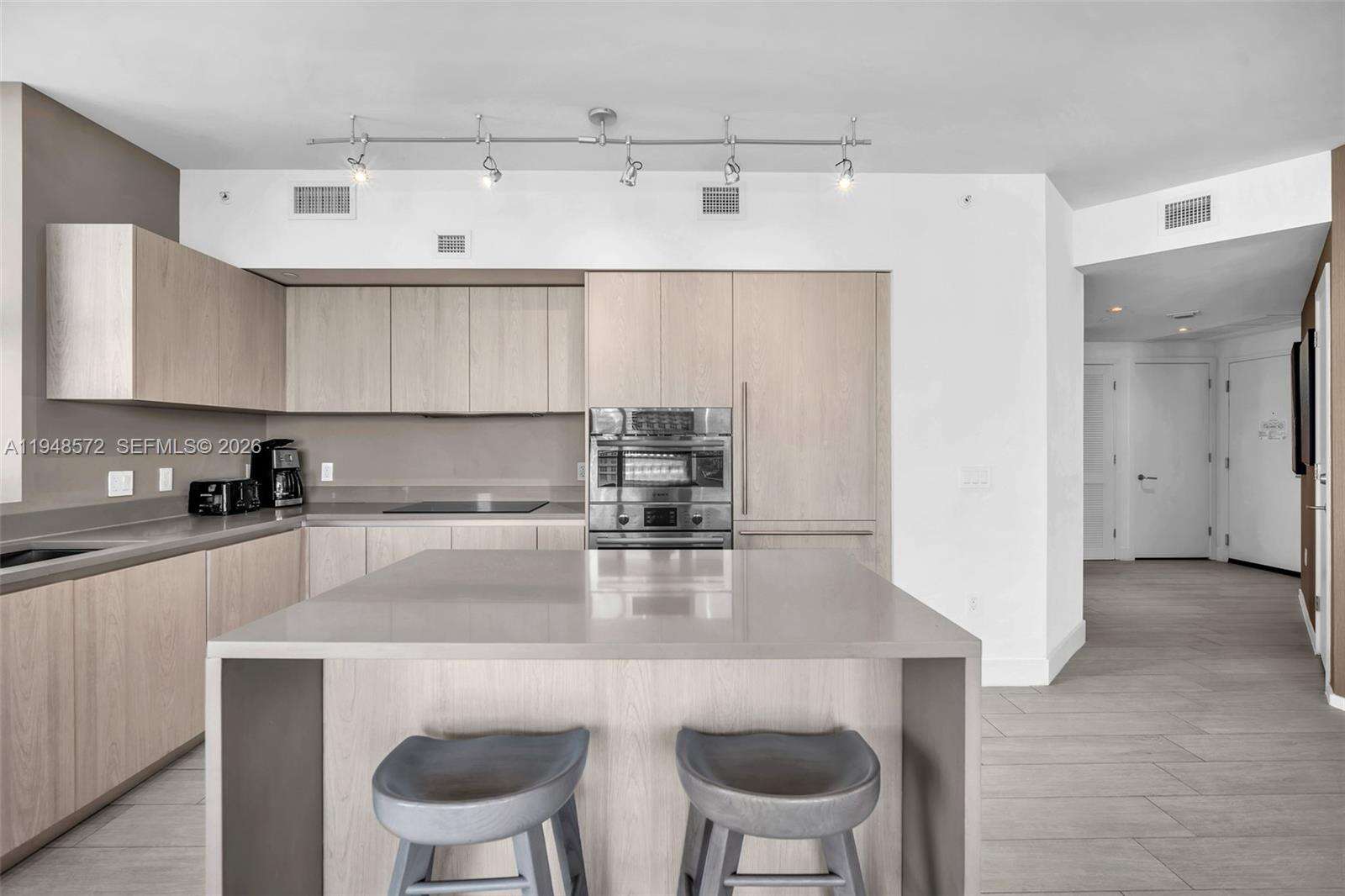 Hyde Beach House at 4010 Ocean Dr, Hollywood, FL 33019 - For Sale photo 13
