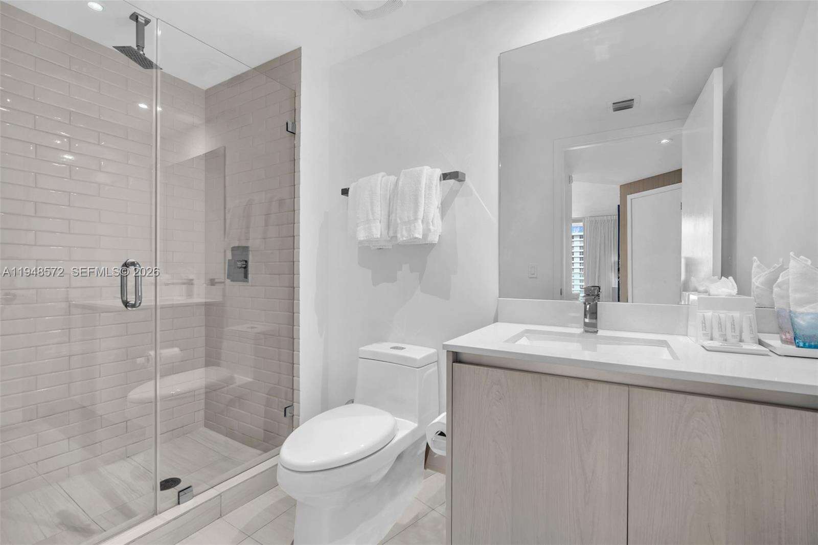 Hyde Beach House at 4010 Ocean Dr, Hollywood, FL 33019 - For Sale photo 24