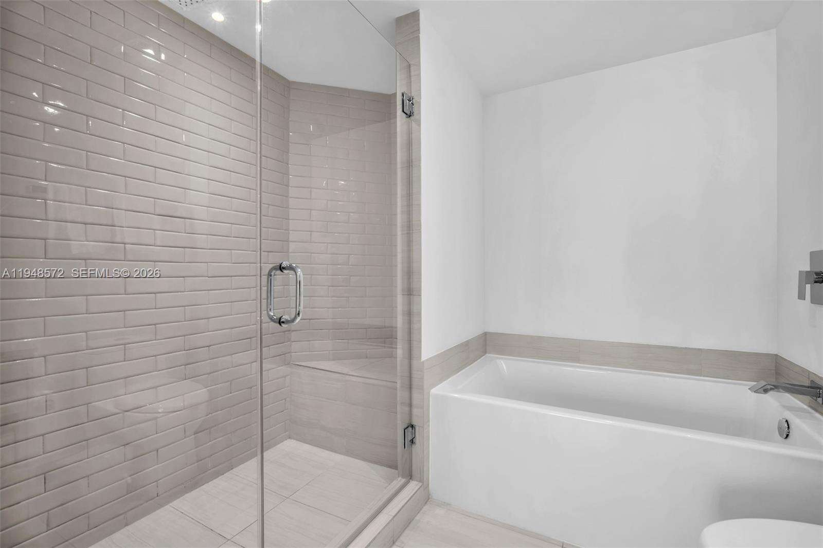 Hyde Beach House at 4010 Ocean Dr, Hollywood, FL 33019 - For Sale photo 26
