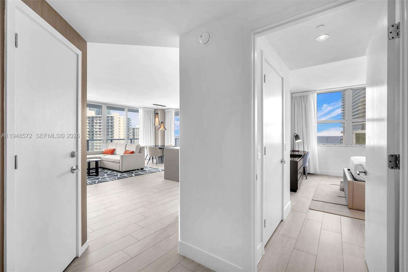 Hyde Beach House at 4010 Ocean Dr, Hollywood, FL 33019 - For Sale photo 5