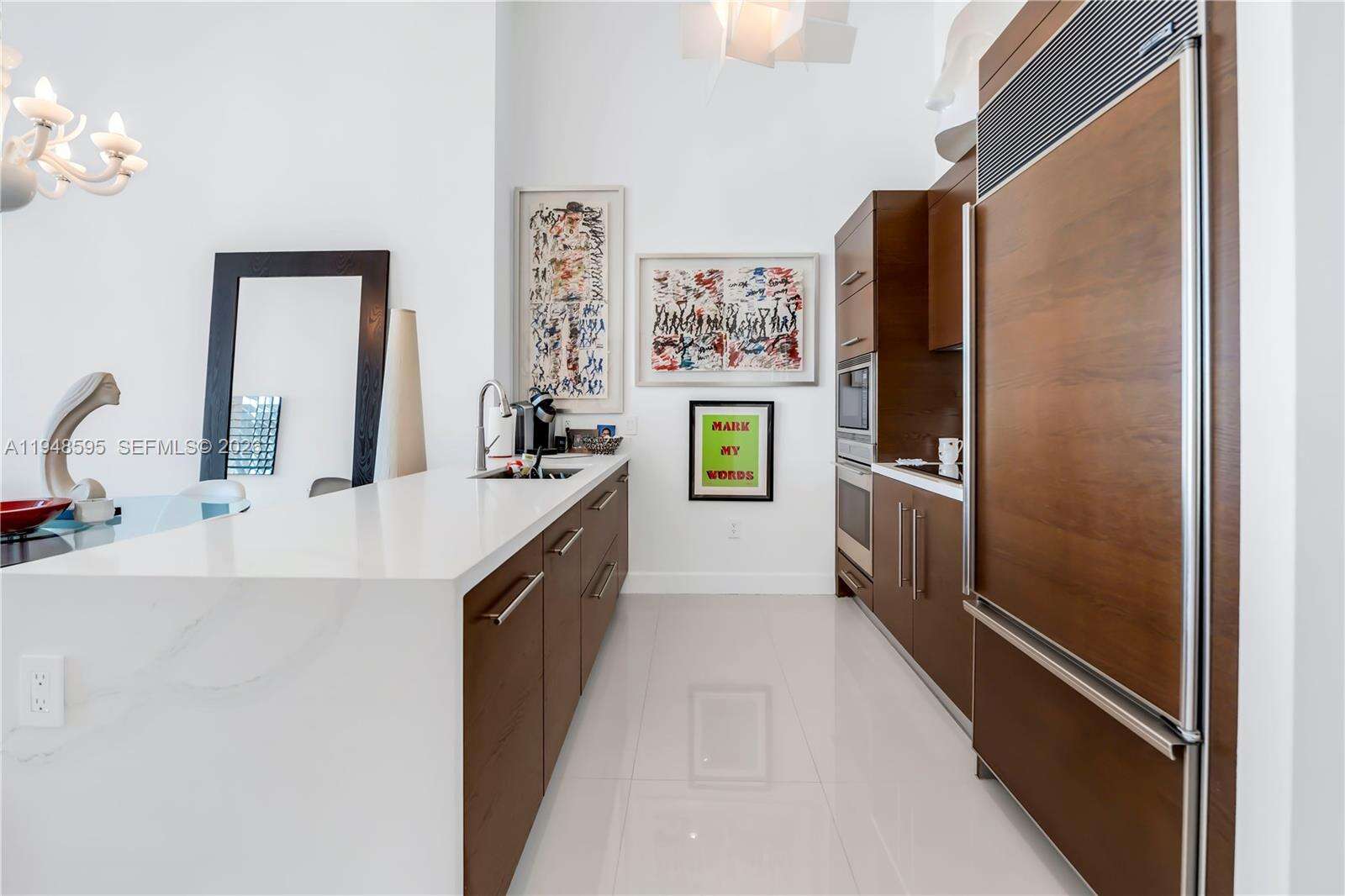 Icon Brickell 1 at 465 Brickell Ave, Miami, FL 33131 - For Sale photo 2