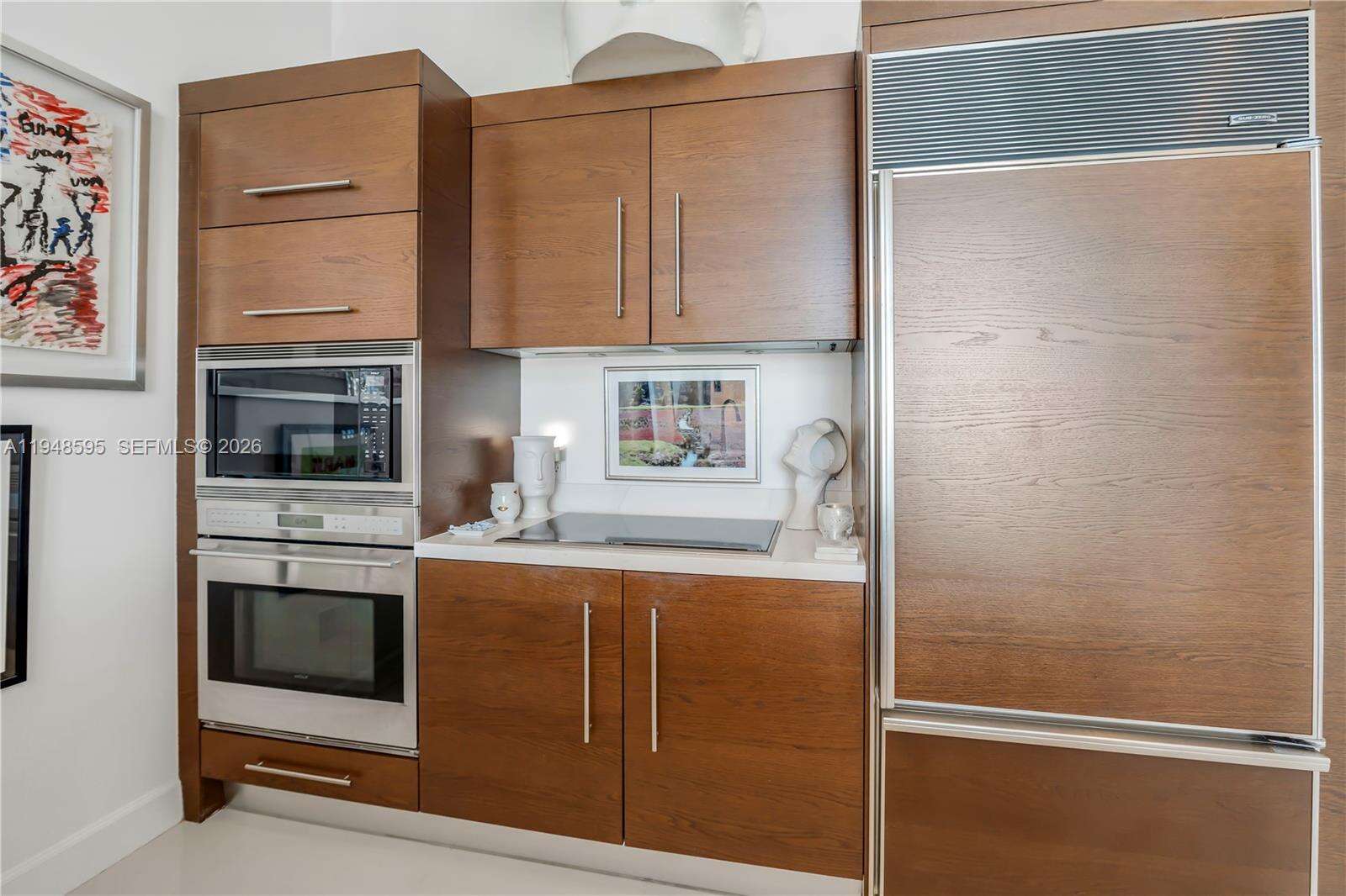 Icon Brickell 1 at 465 Brickell Ave, Miami, FL 33131 - For Sale photo 3
