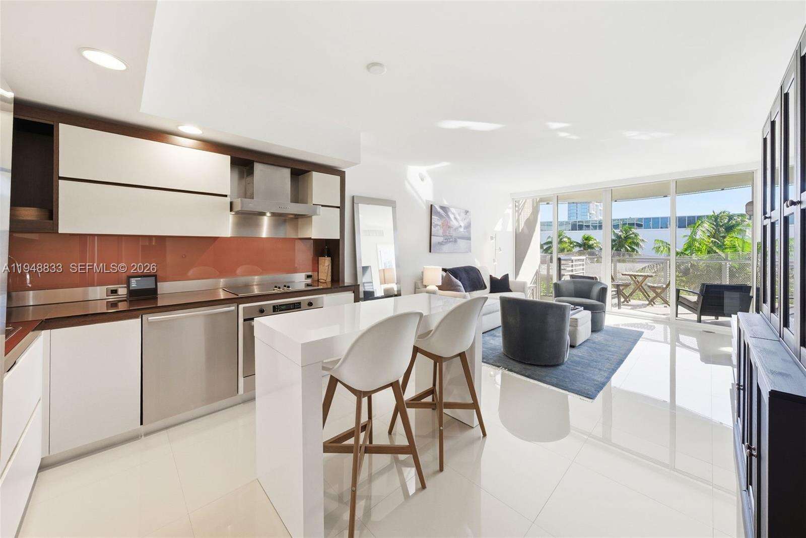 Artepark North at 2155 Washington Ct, Miami Beach, FL 33139 - For Sale photo 1