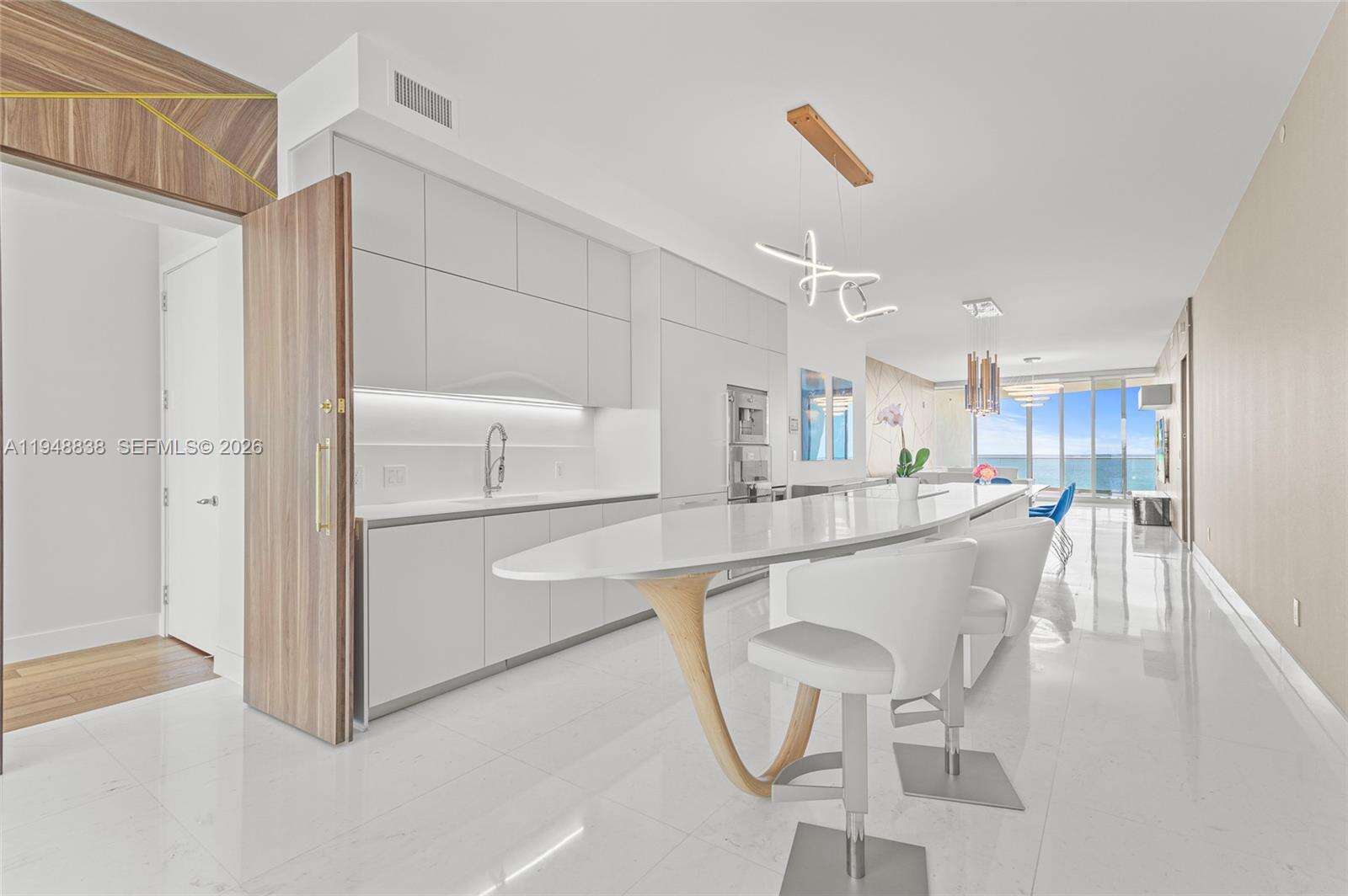 JADE SIGNATURE - 16901 Collins Ave, Sunny Isles Beach, FL 33160 | Picture 4
