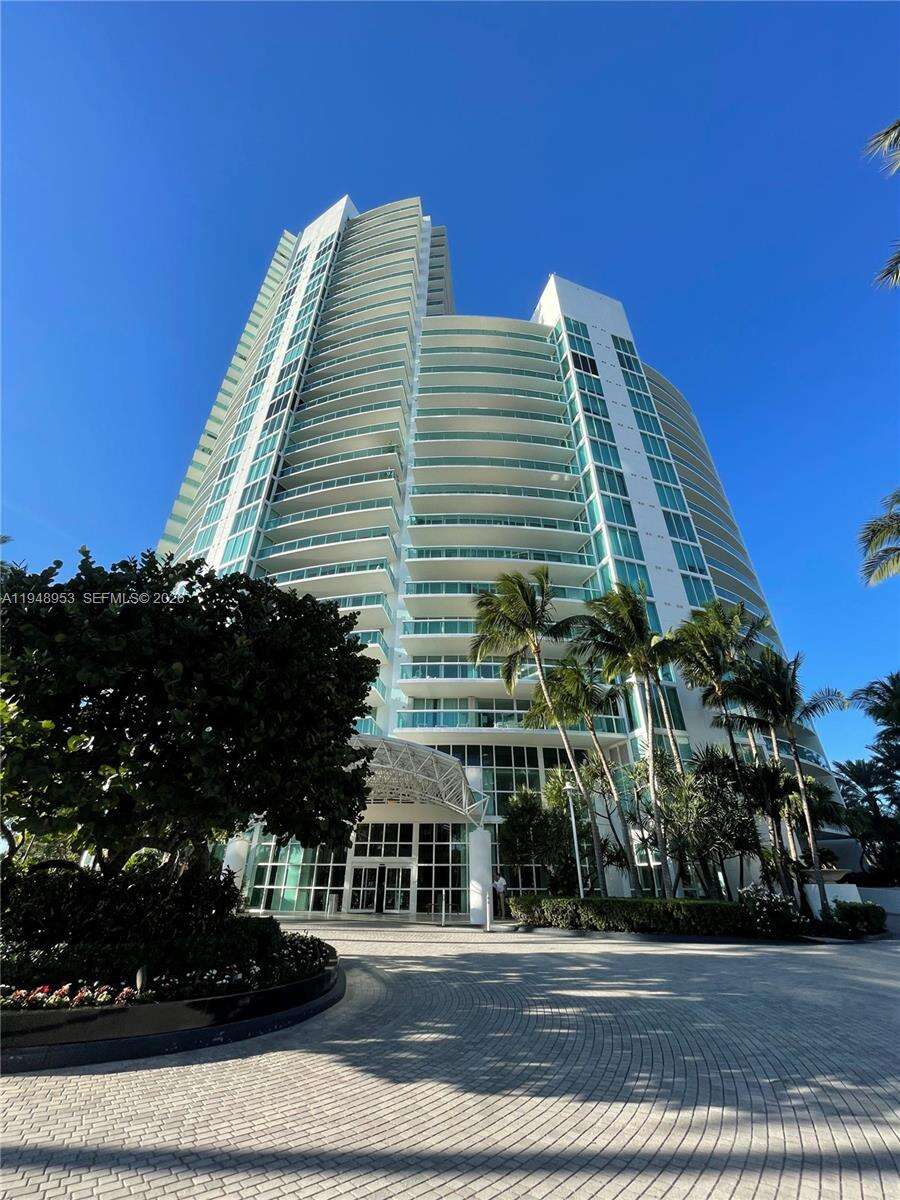 MURANO AT PORTOFINO - 1000 Pointe Dr, Miami Beach, FL 33139 | Picture 1