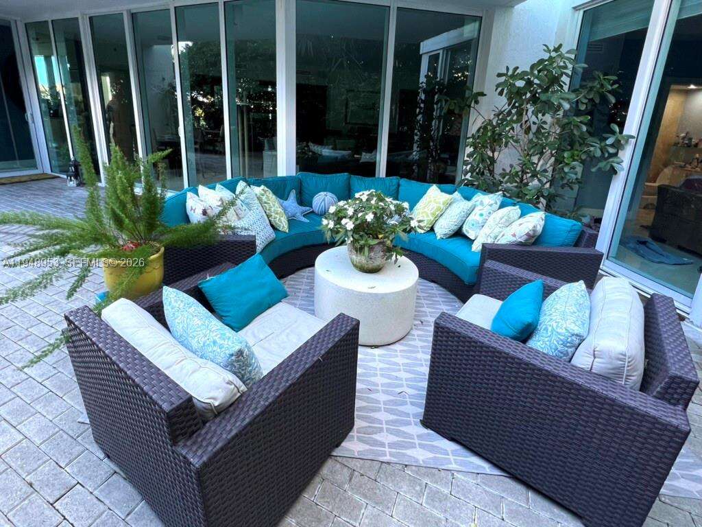 MURANO AT PORTOFINO - 1000 Pointe Dr, Miami Beach, FL 33139 | Picture 30