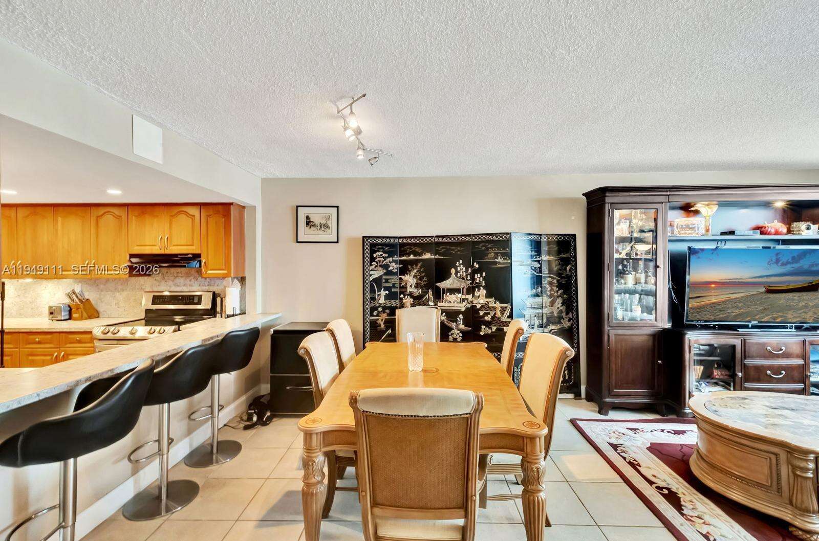 The Carriage House at 5401 Collins Ave, Miami Beach, FL 33140 - For Sale photo 13