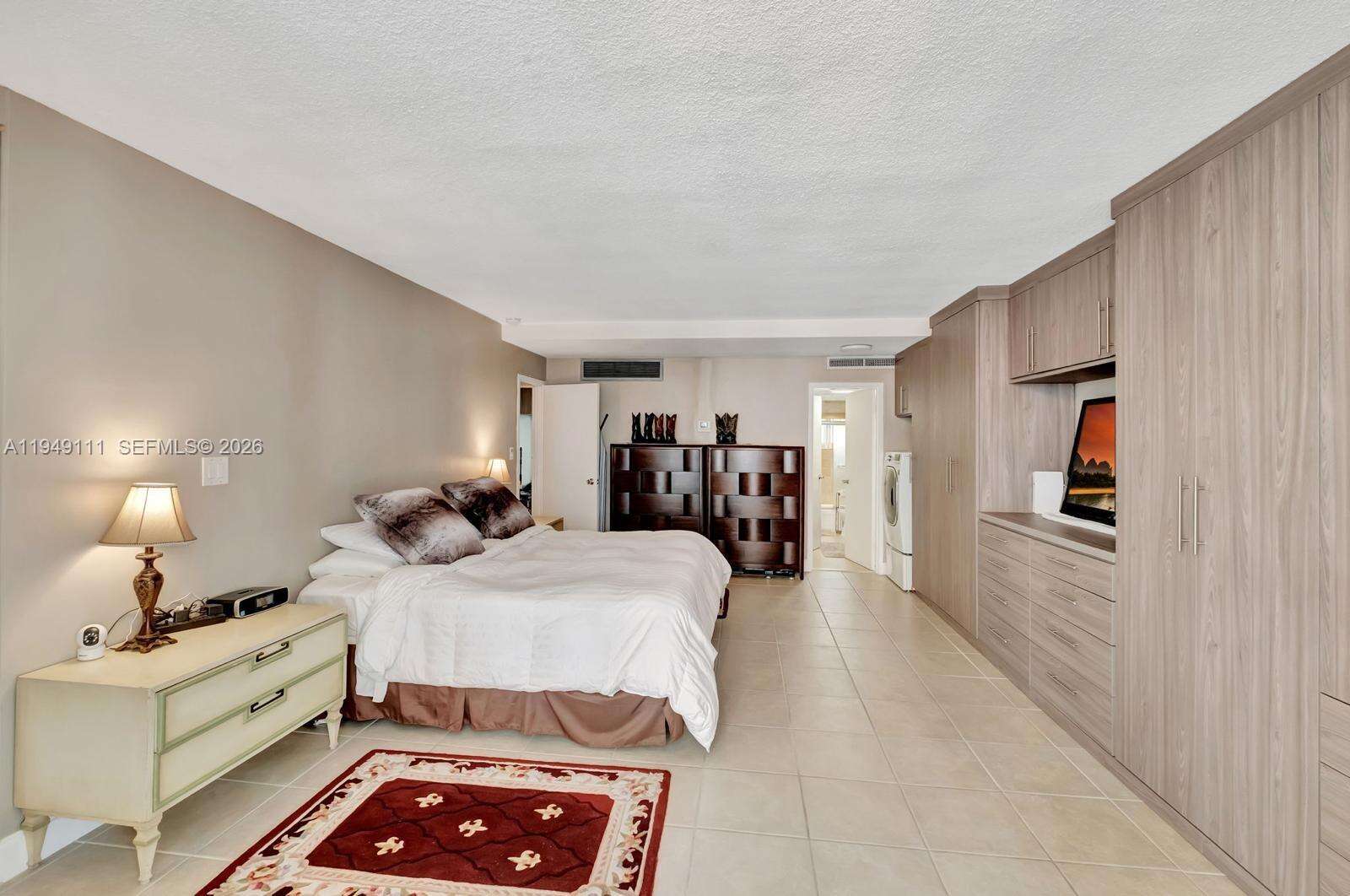 The Carriage House at 5401 Collins Ave, Miami Beach, FL 33140 - For Sale photo 15