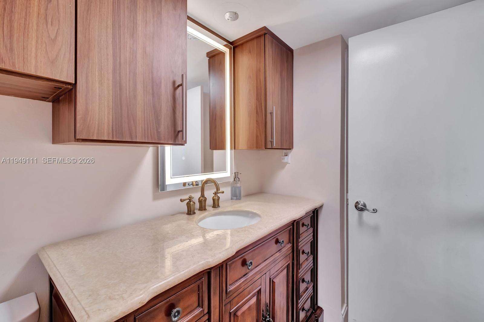 The Carriage House at 5401 Collins Ave, Miami Beach, FL 33140 - For Sale photo 18