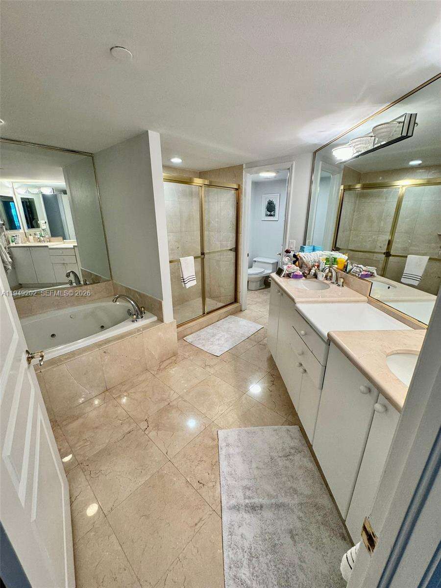 MIRAGE - 8925 Collins Ave, Surfside, FL 33154 | Picture 5