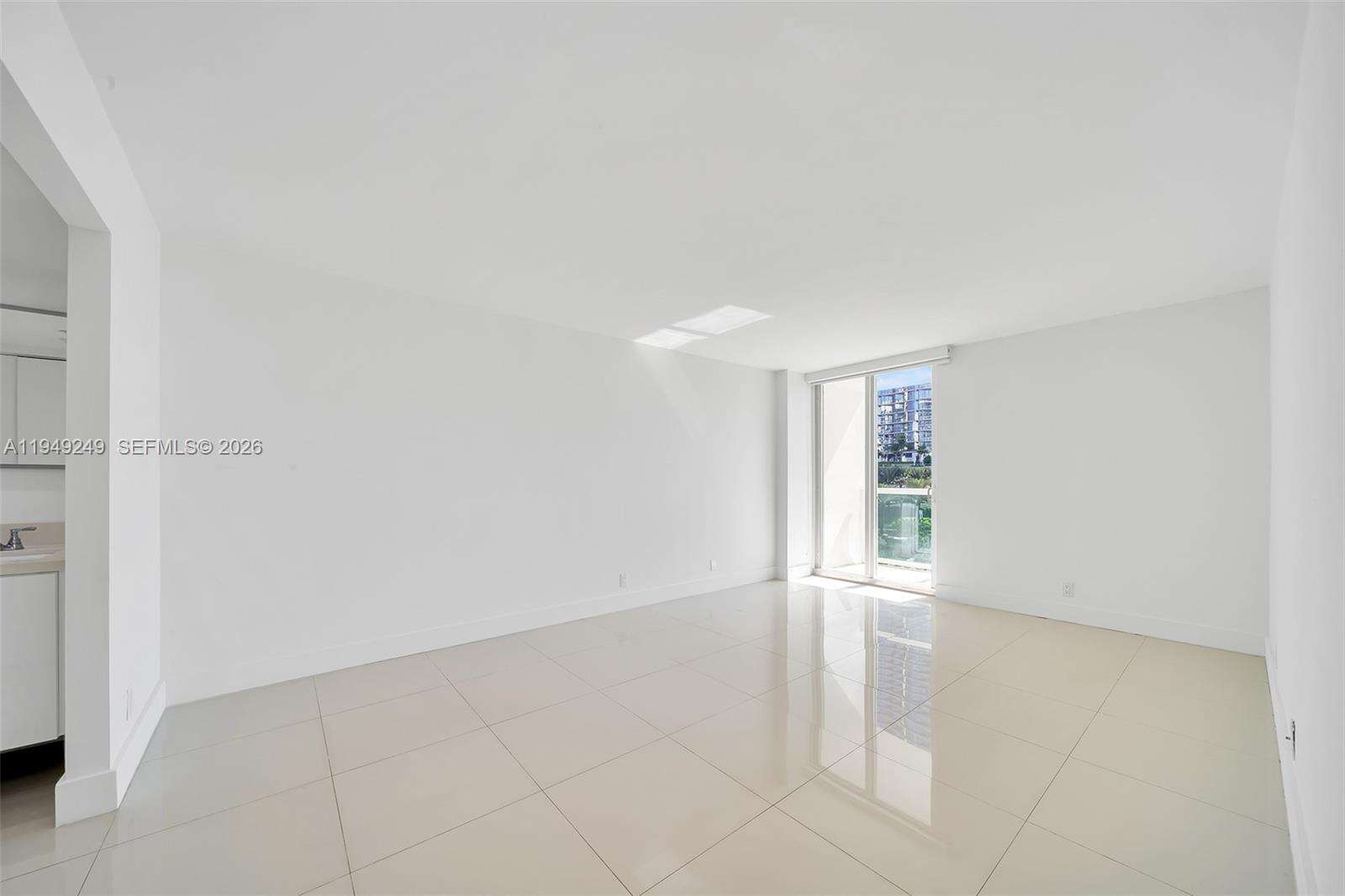 Arlen House at 100 Bayview Dr, Sunny Isles Beach, FL 33160 - For Sale photo 28
