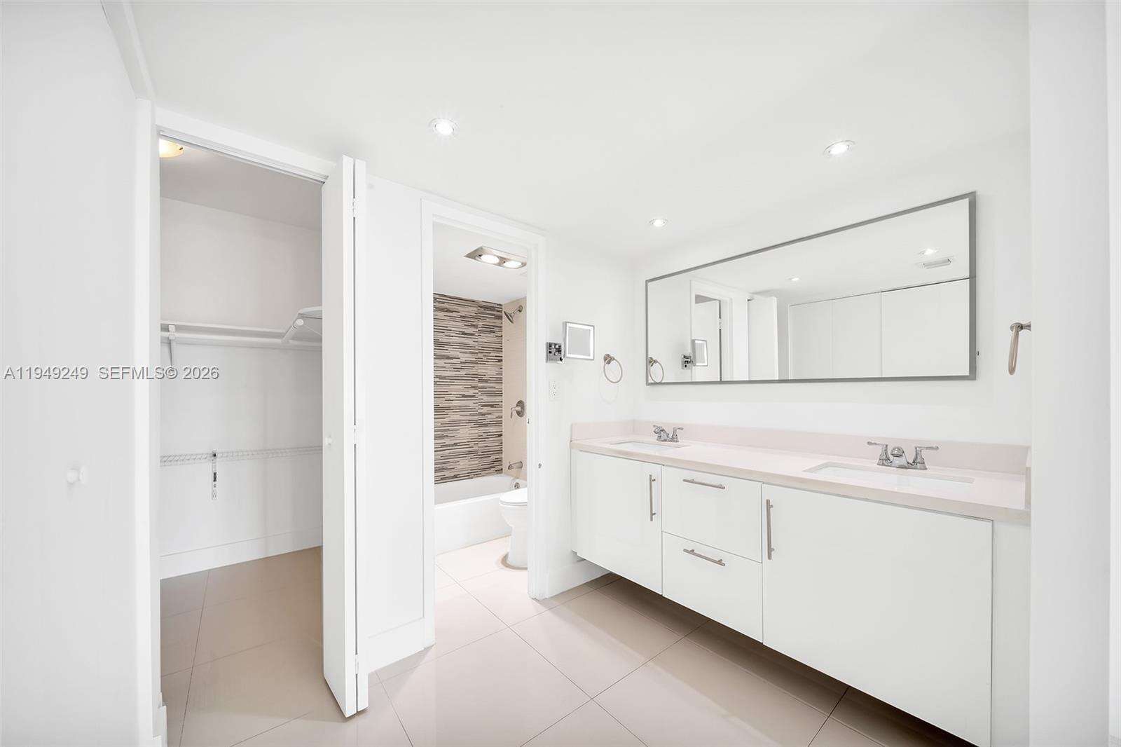 Arlen House at 100 Bayview Dr, Sunny Isles Beach, FL 33160 - For Sale photo 29