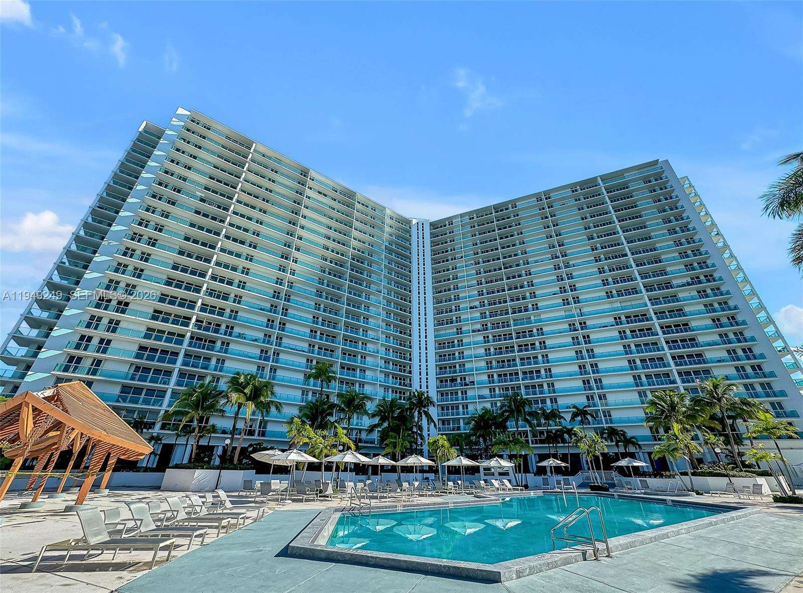 Arlen House at 100 Bayview Dr, Sunny Isles Beach, FL 33160 - For Sale photo 32
