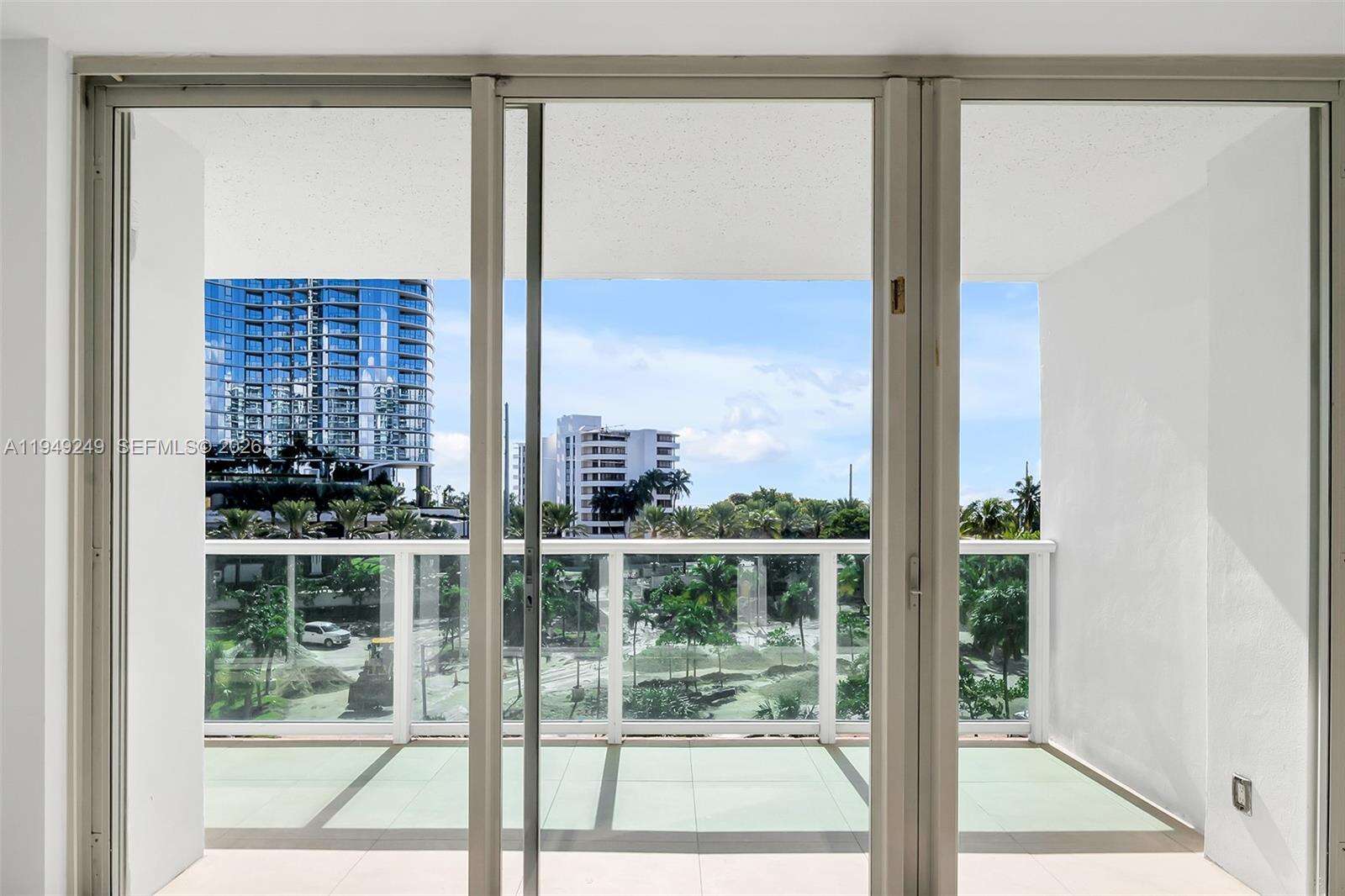 Arlen House at 100 Bayview Dr, Sunny Isles Beach, FL 33160 - For Sale photo 9