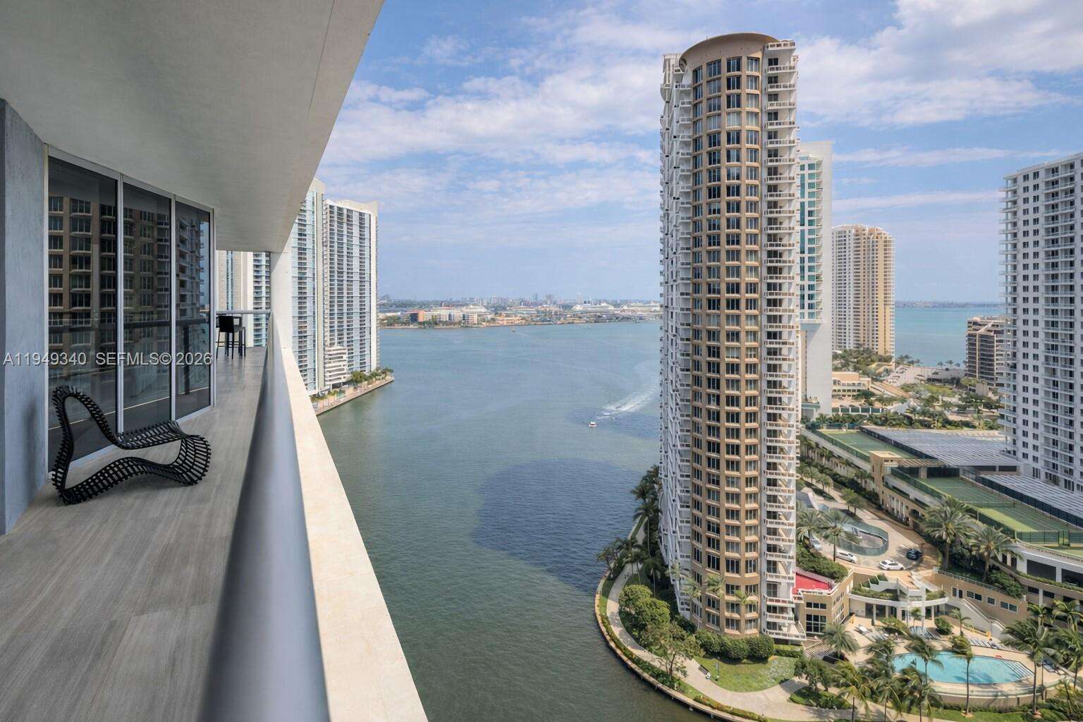 ICONBRICKELL CONDO NO 1 - 465 Brickell Ave, Miami, FL 33131 | Picture 15