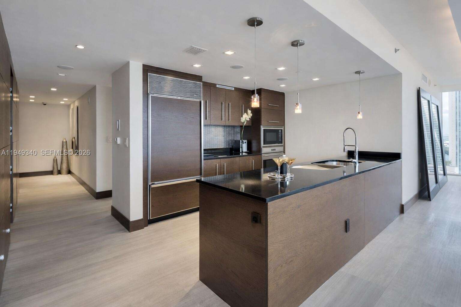 ICONBRICKELL CONDO NO 1 - 465 Brickell Ave, Miami, FL 33131 | Picture 3