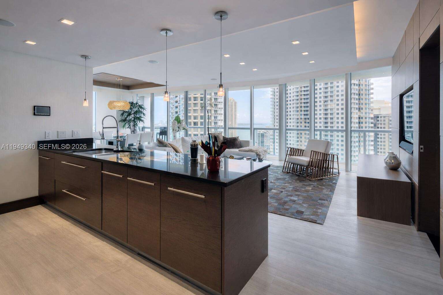 ICONBRICKELL CONDO NO 1 - 465 Brickell Ave, Miami, FL 33131 | Picture 5