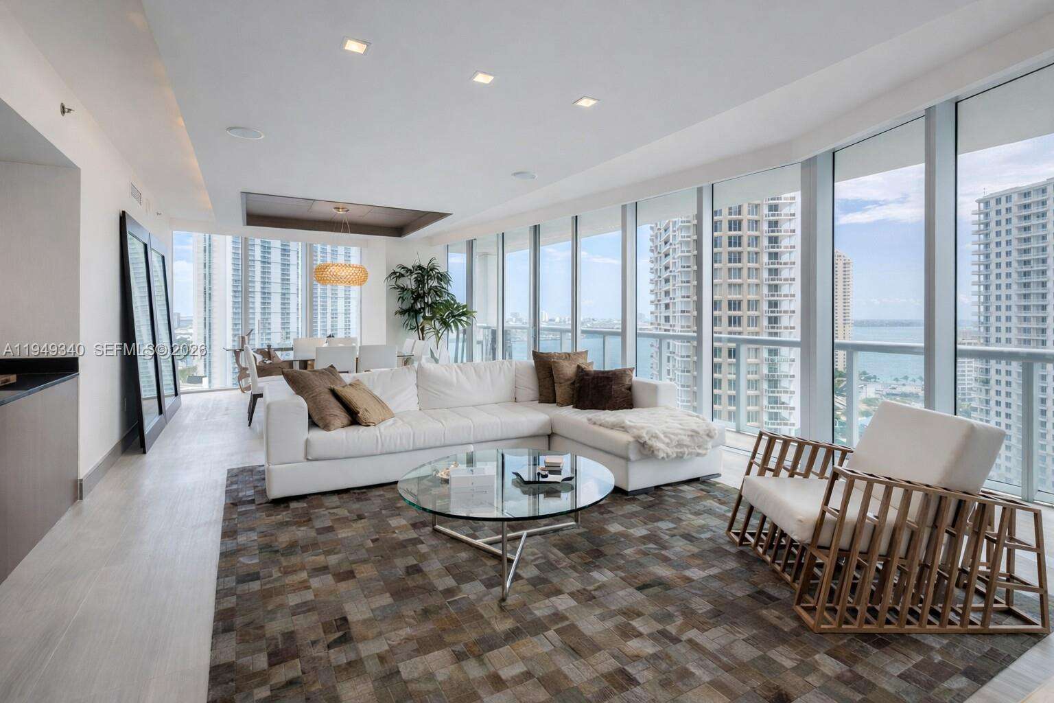ICONBRICKELL CONDO NO 1 - 465 Brickell Ave, Miami, FL 33131 | Picture 7