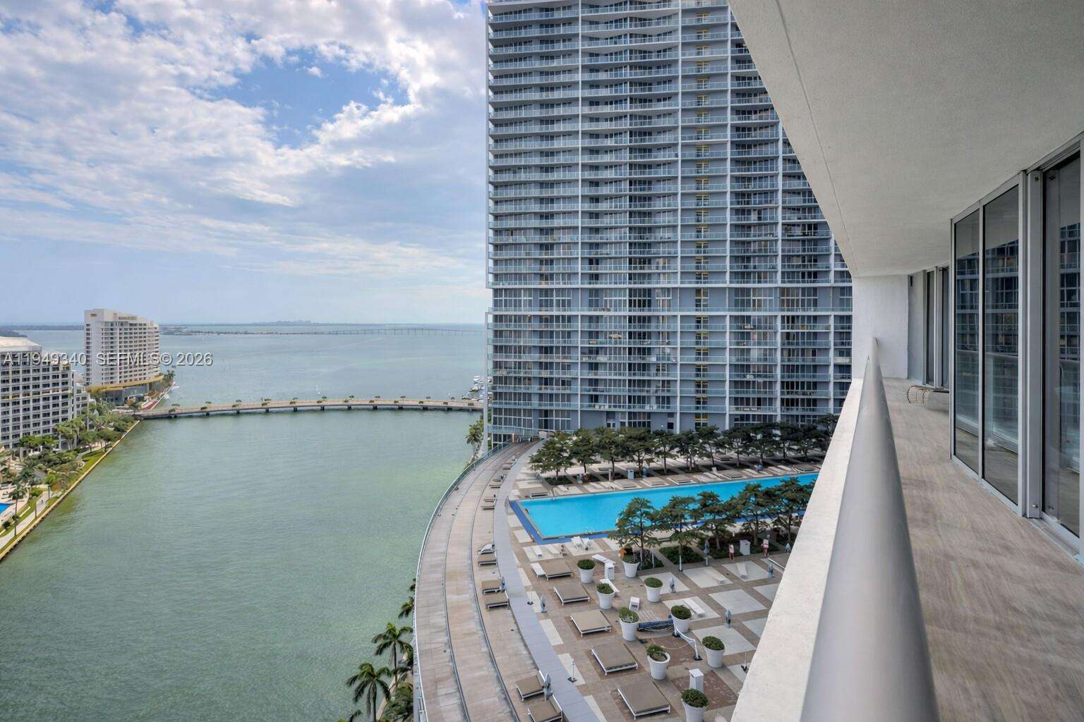 ICONBRICKELL CONDO NO 1 - 465 Brickell Ave, Miami, FL 33131 | Picture 9