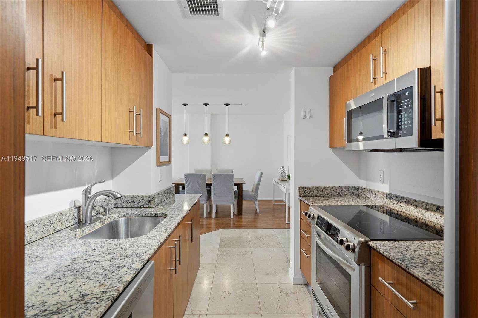 HARBOUR HOUSE - 10275 Collins Ave, Bal Harbour, FL 33154 | Picture 13