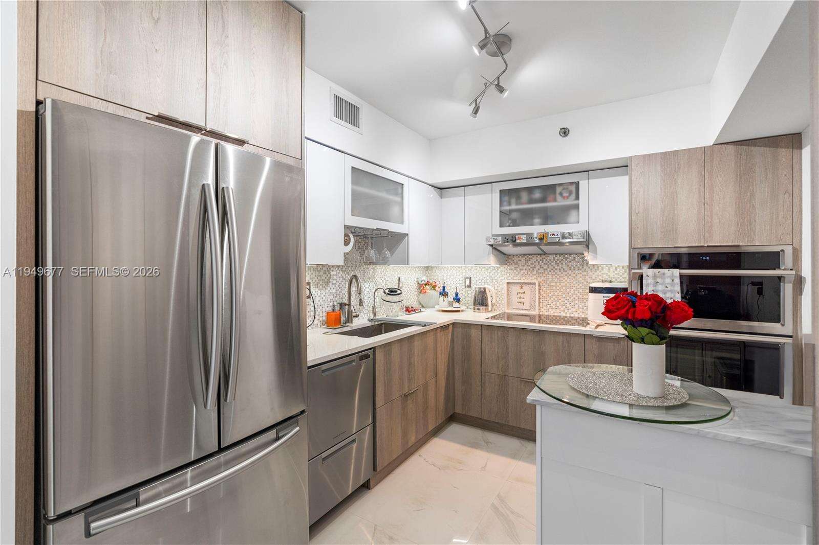 Mystic Pointe 1 at 3600 Mystic Pointe Dr, Aventura, FL 33180 - For Sale photo 6