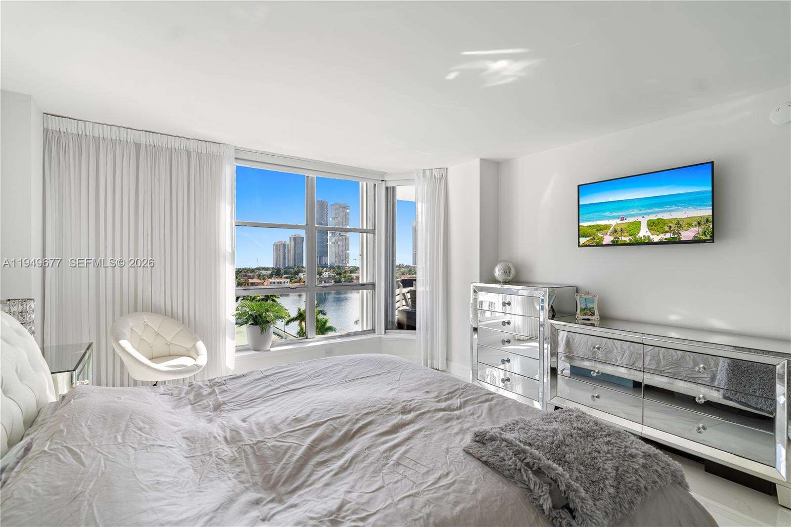 Mystic Pointe 1 at 3600 Mystic Pointe Dr, Aventura, FL 33180 - For Sale photo 8