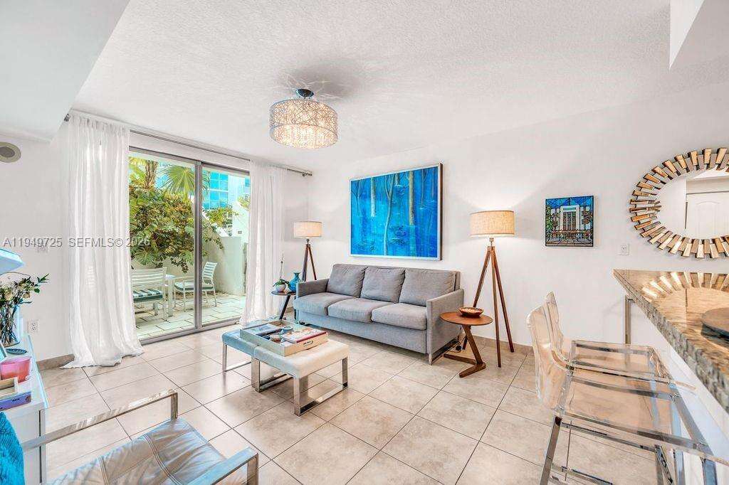 Cosmopolitan at 110 Washington Ave, Miami Beach, FL 33139 - For Sale photo 5