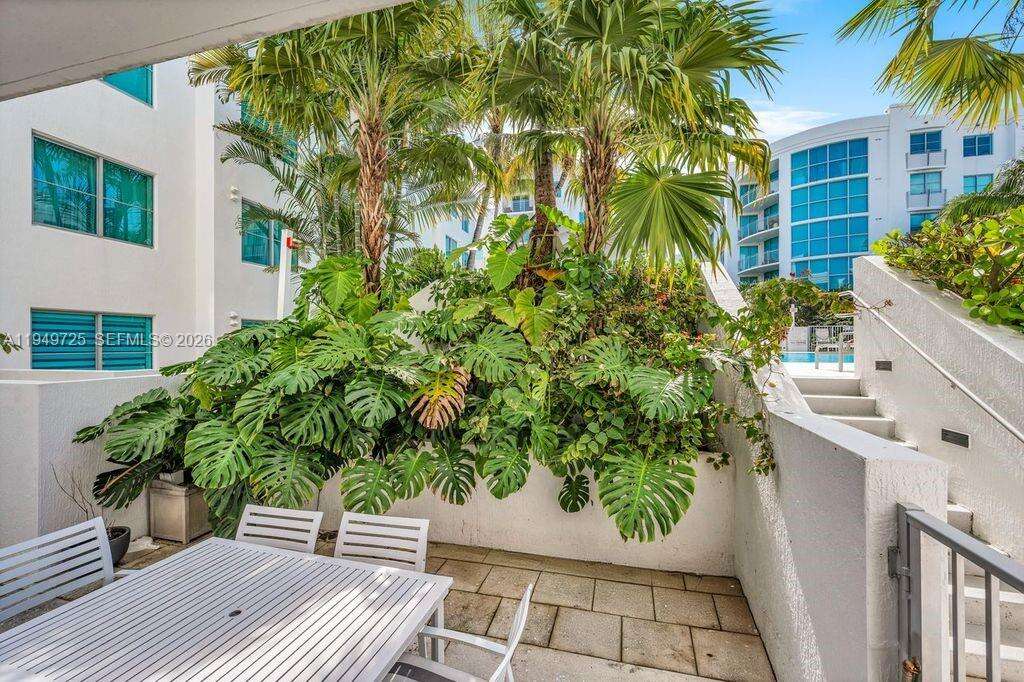 Cosmopolitan at 110 Washington Ave, Miami Beach, FL 33139 - For Sale photo 9