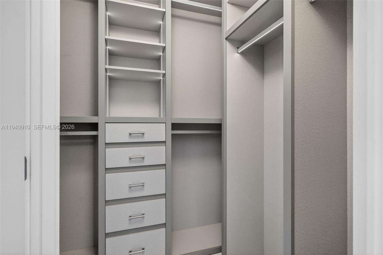 THE WAVERLY AT SOUTH BEACH - 1330 W Ave, Miami Beach, FL 33139 | Picture 17