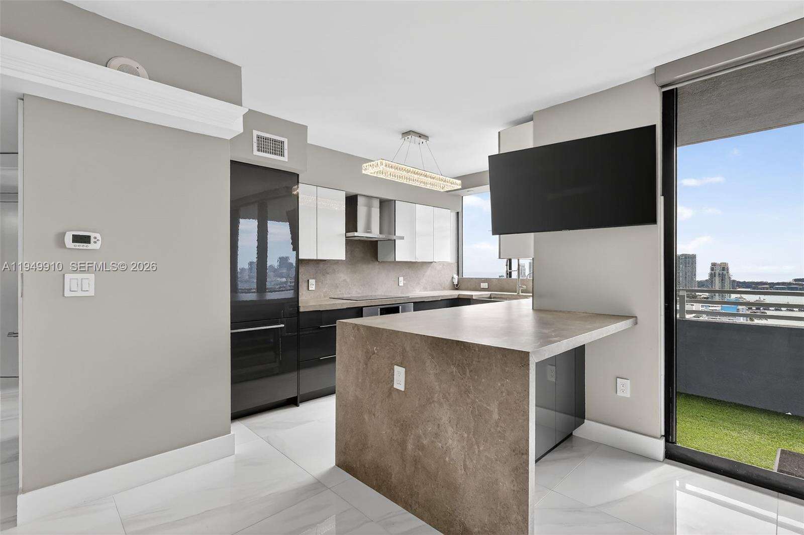 THE WAVERLY AT SOUTH BEACH - 1330 W Ave, Miami Beach, FL 33139 | Picture 7