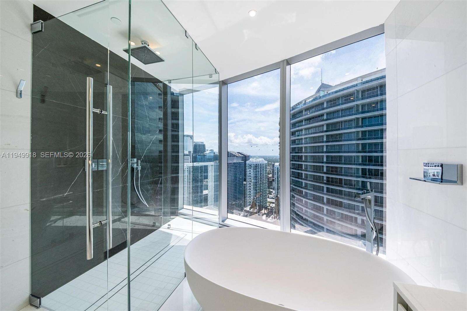 ASTON MARTIN RESIDENCES - 300 Biscayne Blvd Way, Miami, FL 33131 | Picture 14