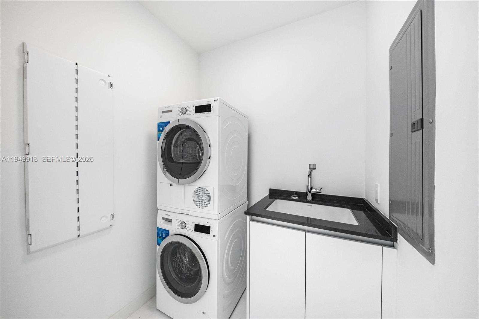 ASTON MARTIN RESIDENCES - 300 Biscayne Blvd Way, Miami, FL 33131 | Picture 17