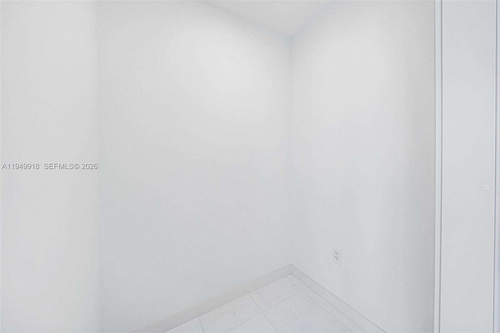 ASTON MARTIN RESIDENCES - 300 Biscayne Blvd Way, Miami, FL 33131 | Picture 33