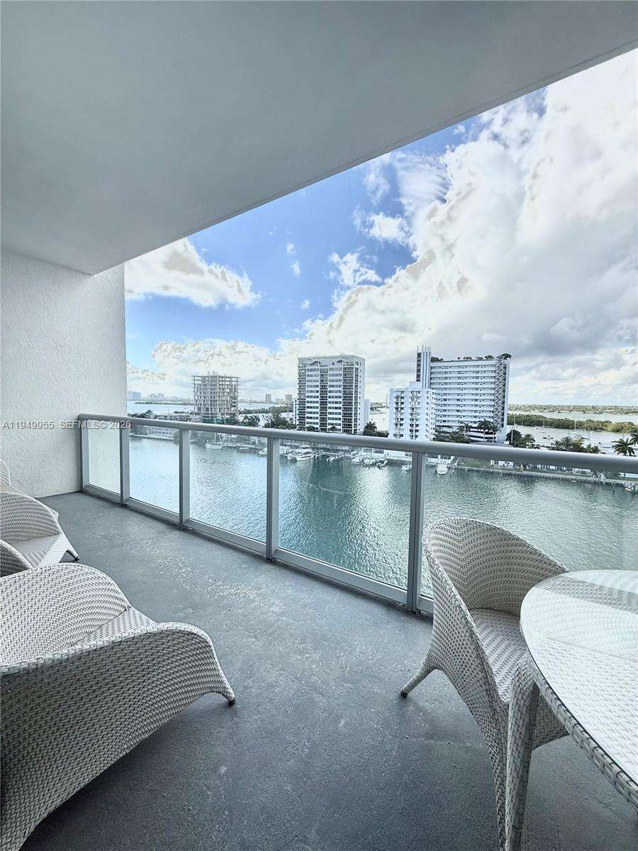 Eloquence On The Bay Condos for Sale & Rent | Picture 1