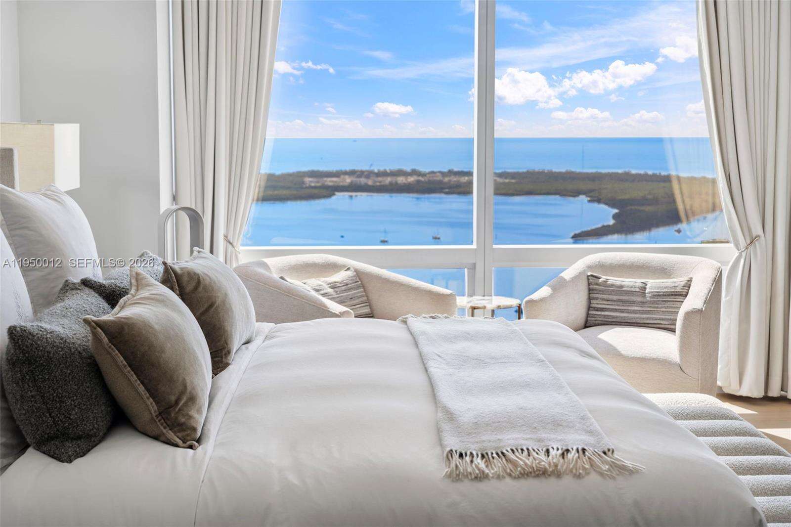 MILLENNIUM TOWER - 1425 Brickell Ave, Miami, FL 33131 | Picture 14