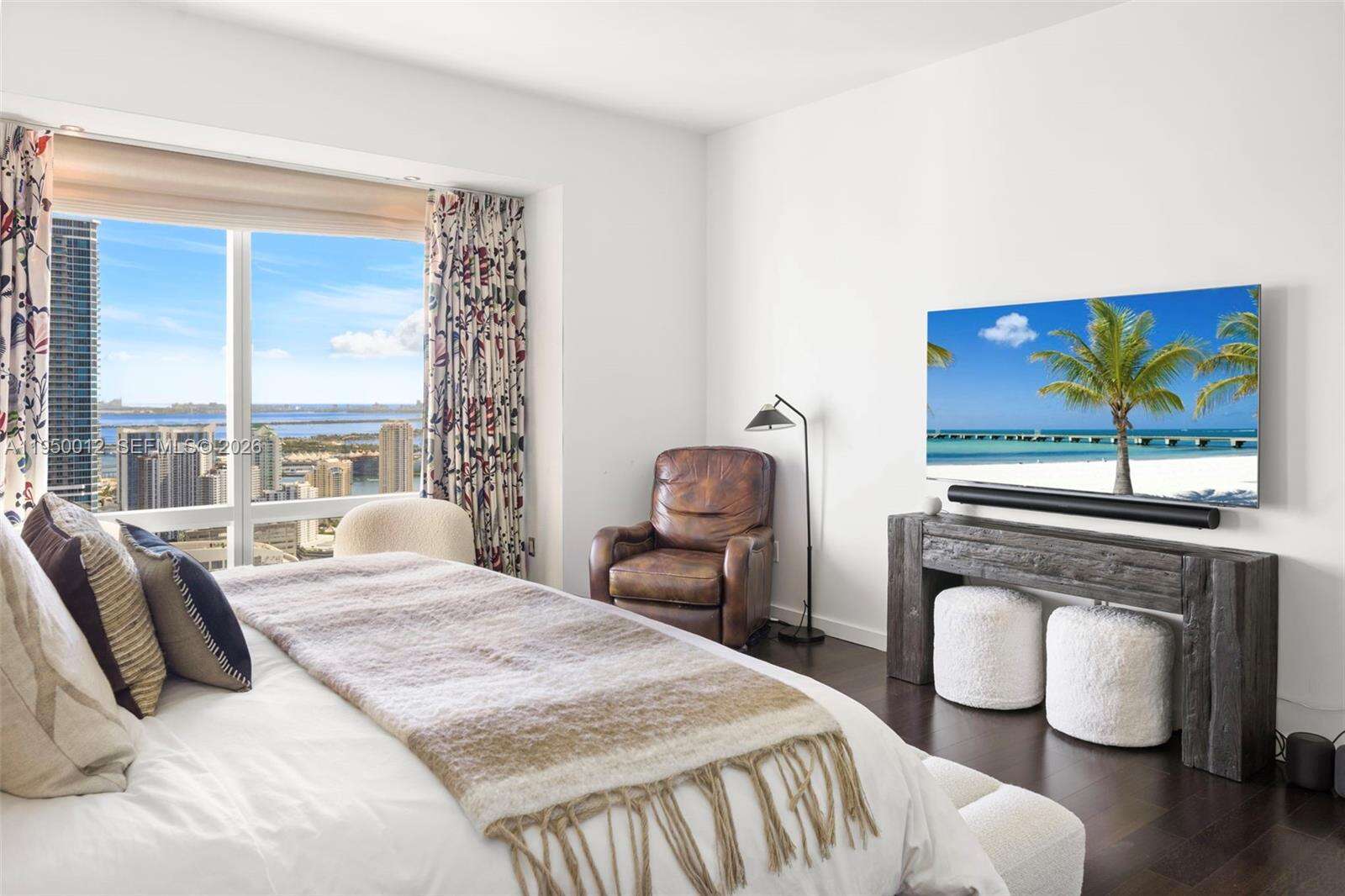 MILLENNIUM TOWER - 1425 Brickell Ave, Miami, FL 33131 | Picture 32