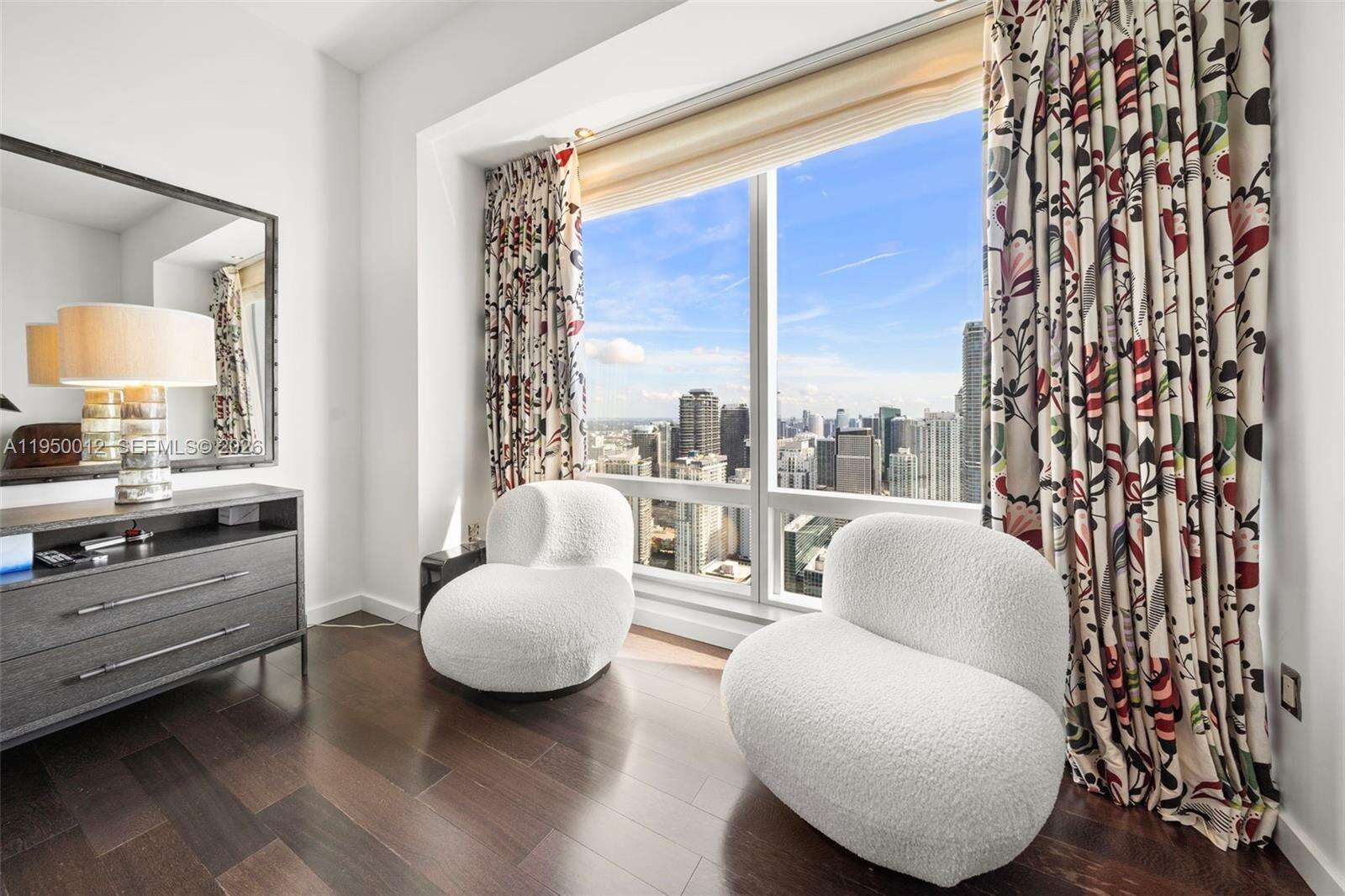 MILLENNIUM TOWER - 1425 Brickell Ave, Miami, FL 33131 | Picture 33