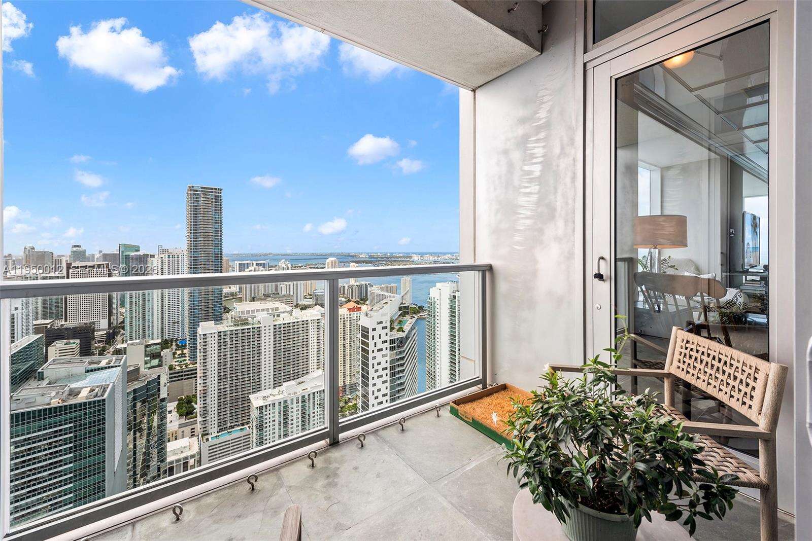 MILLENNIUM TOWER - 1425 Brickell Ave, Miami, FL 33131 | Picture 10